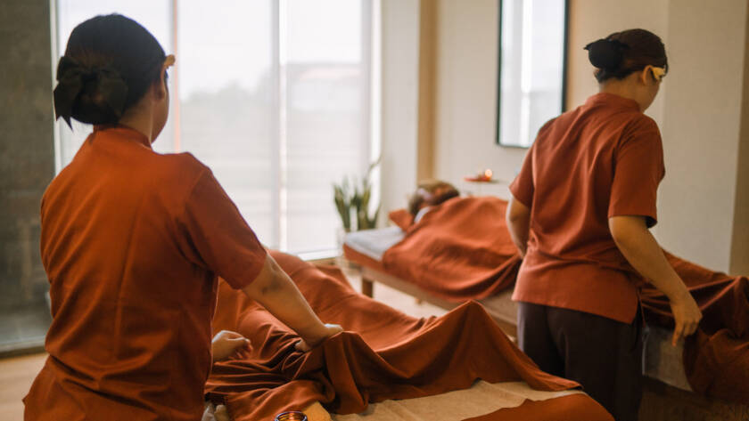 Hot Stone Massage in Canggu: Melt Away Tension the Warm Way