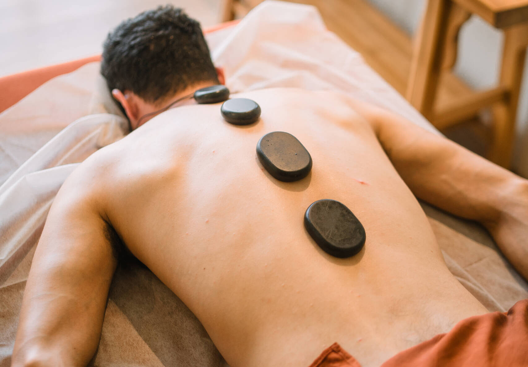 hot stone vs deep tissue massage